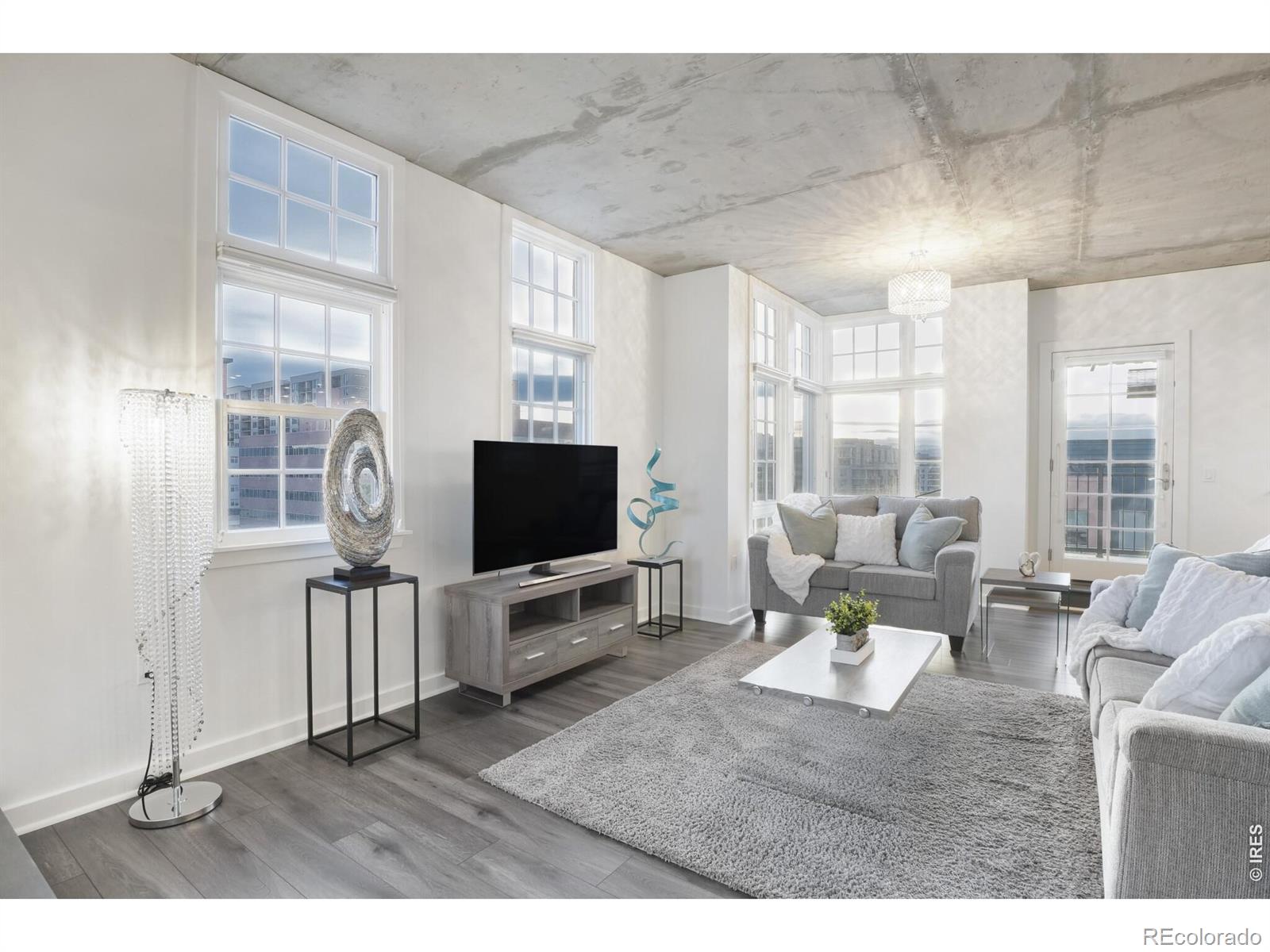 275 S Harrison Street 501