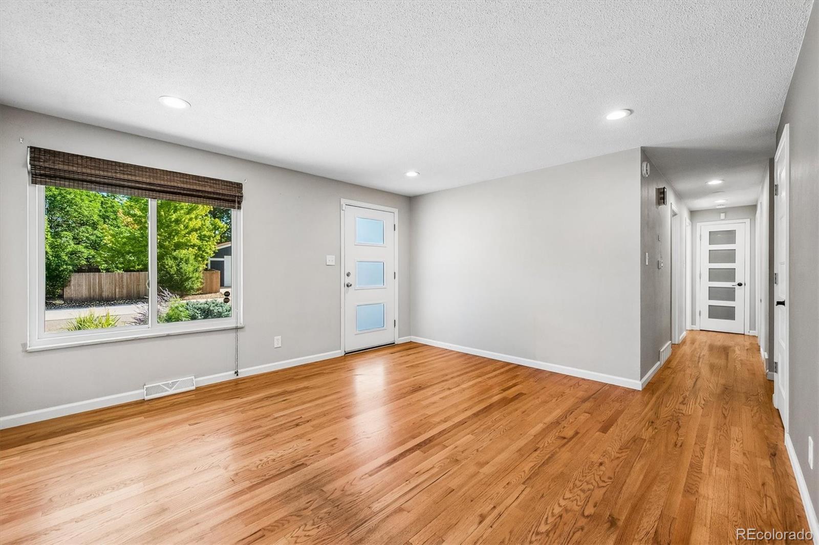 1461 S Magnolia Way