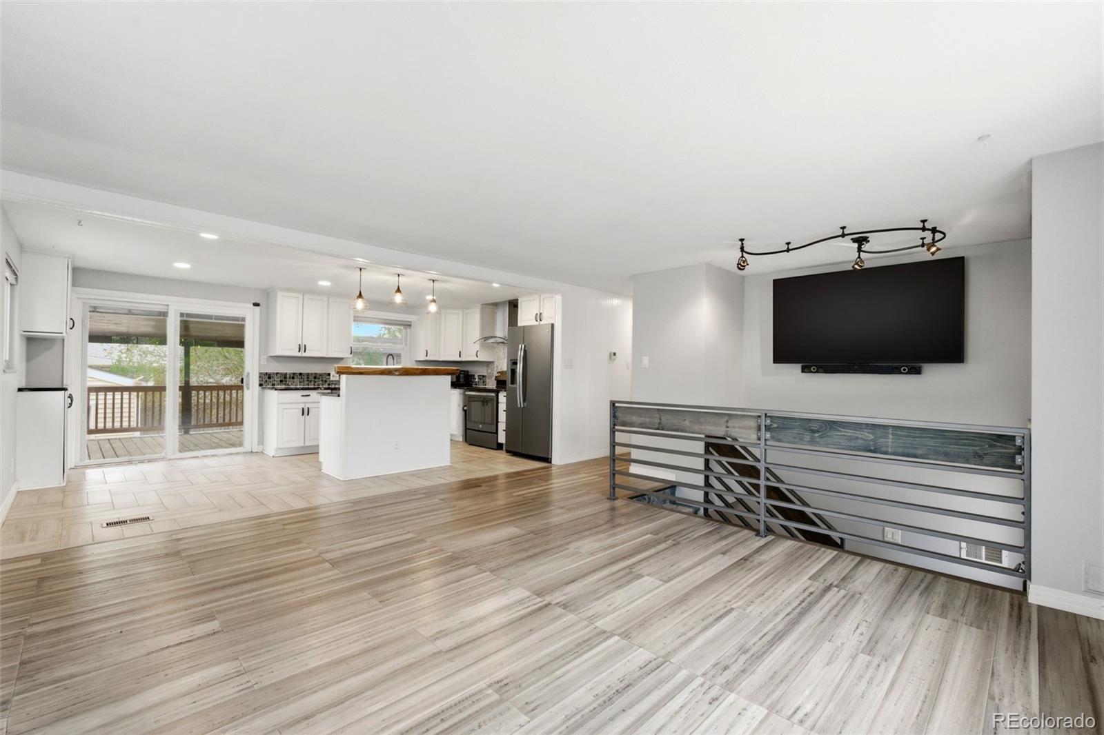 11471 Downing Street