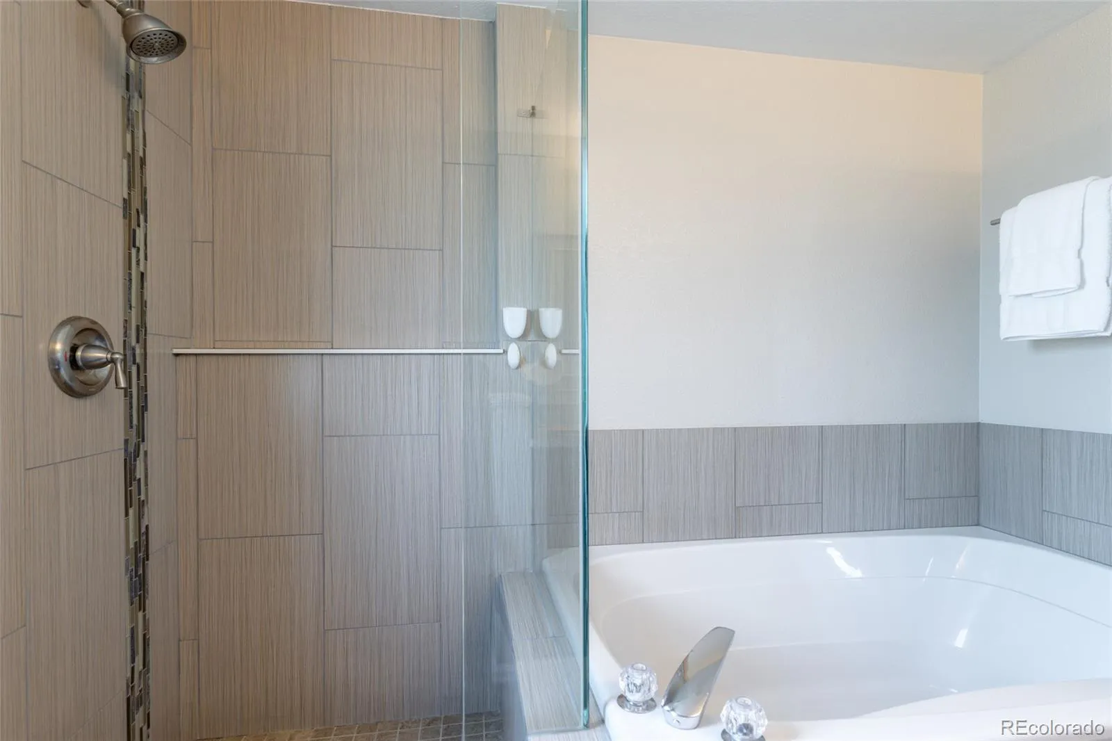 Commerce City, Colorado 80640, United States, 4 Bedrooms Bedrooms, ,3 BathroomsBathrooms,Residential,Active,194283