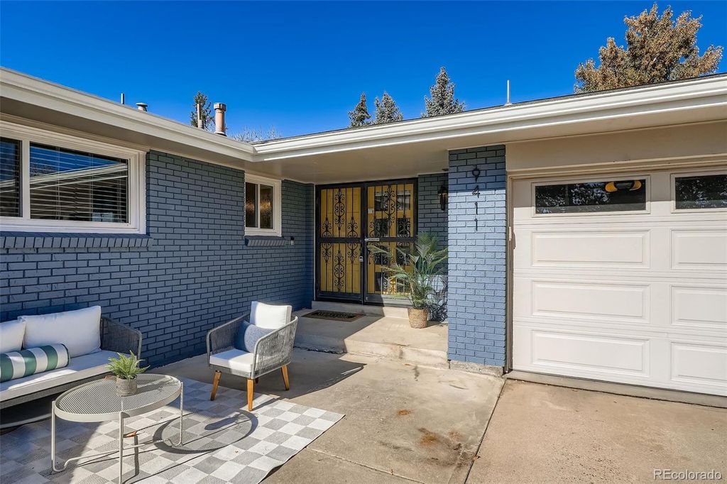 Photo of 9411 W Louisiana Avenue, Lakewood, CO 80232 (MLS # 6460990)