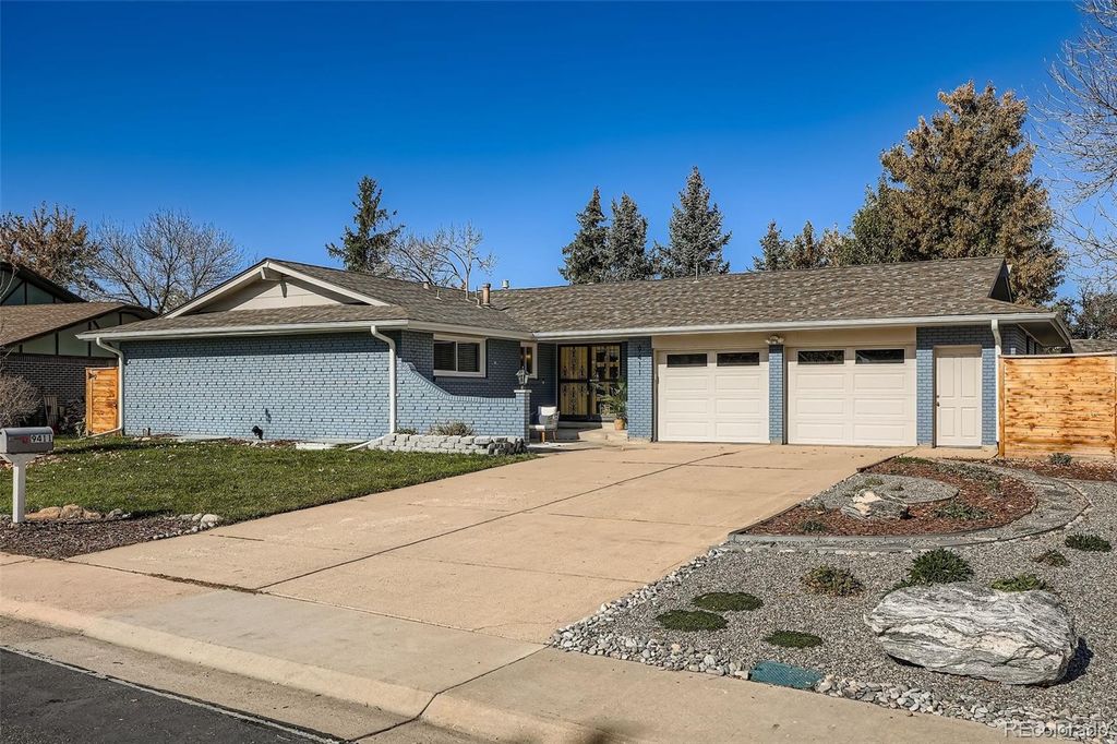 Photo of 9411 W Louisiana Avenue, Lakewood, CO 80232 (MLS # 6460990)