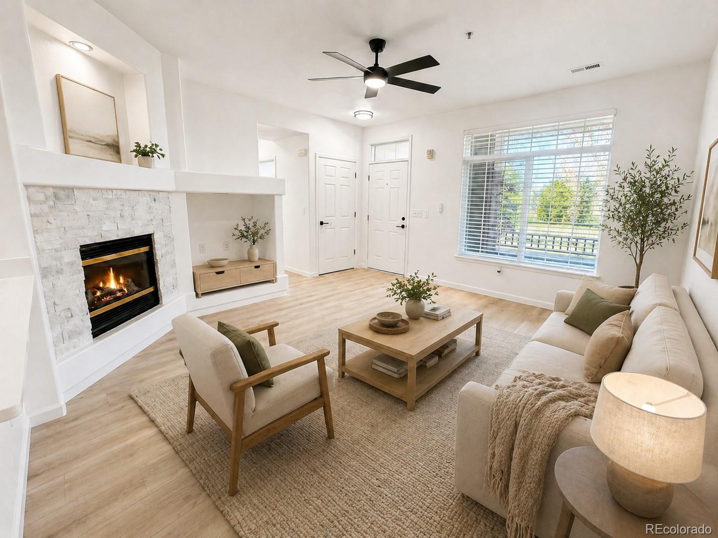 494 Black Feather Loop 106