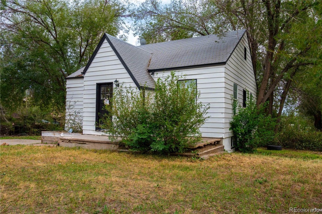 Photo of 3140 W Girard Avenue, Englewood, CO 80110 (MLS # 2331231)