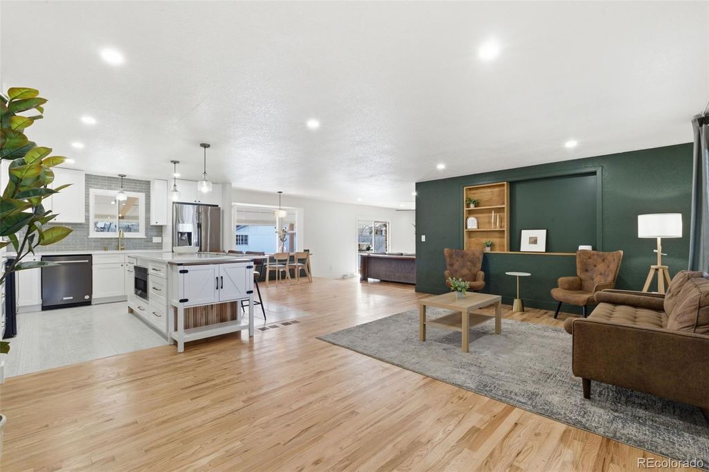 Photo of Aurora, CO 80011 (MLS # 9568993)