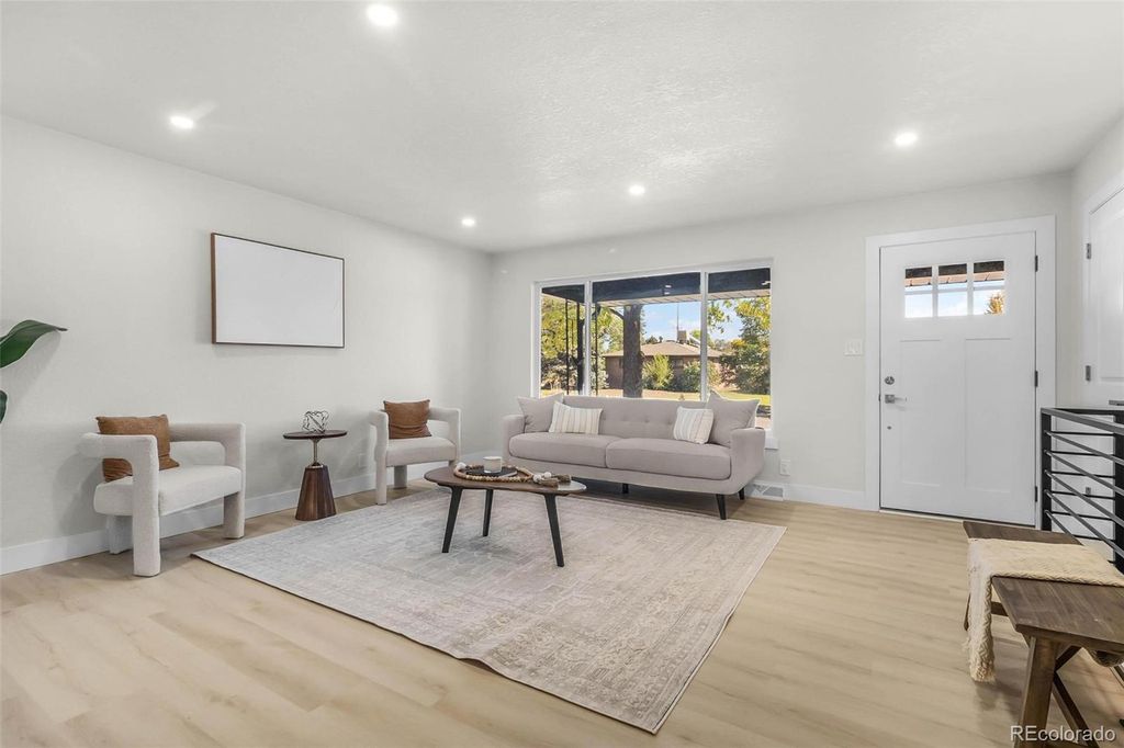 Photo of 1115 S Harlan Street, Lakewood, CO 80232 (MLS # 6406557)