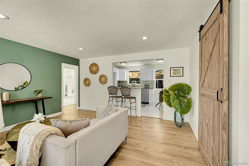 Photo of 3011 Grape Street, Denver, CO 80207 (MLS # 6909096)