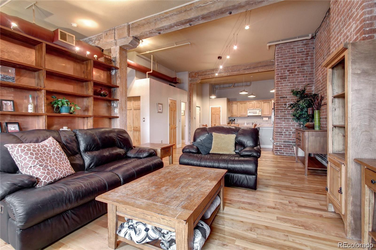 2560 Blake Street 203