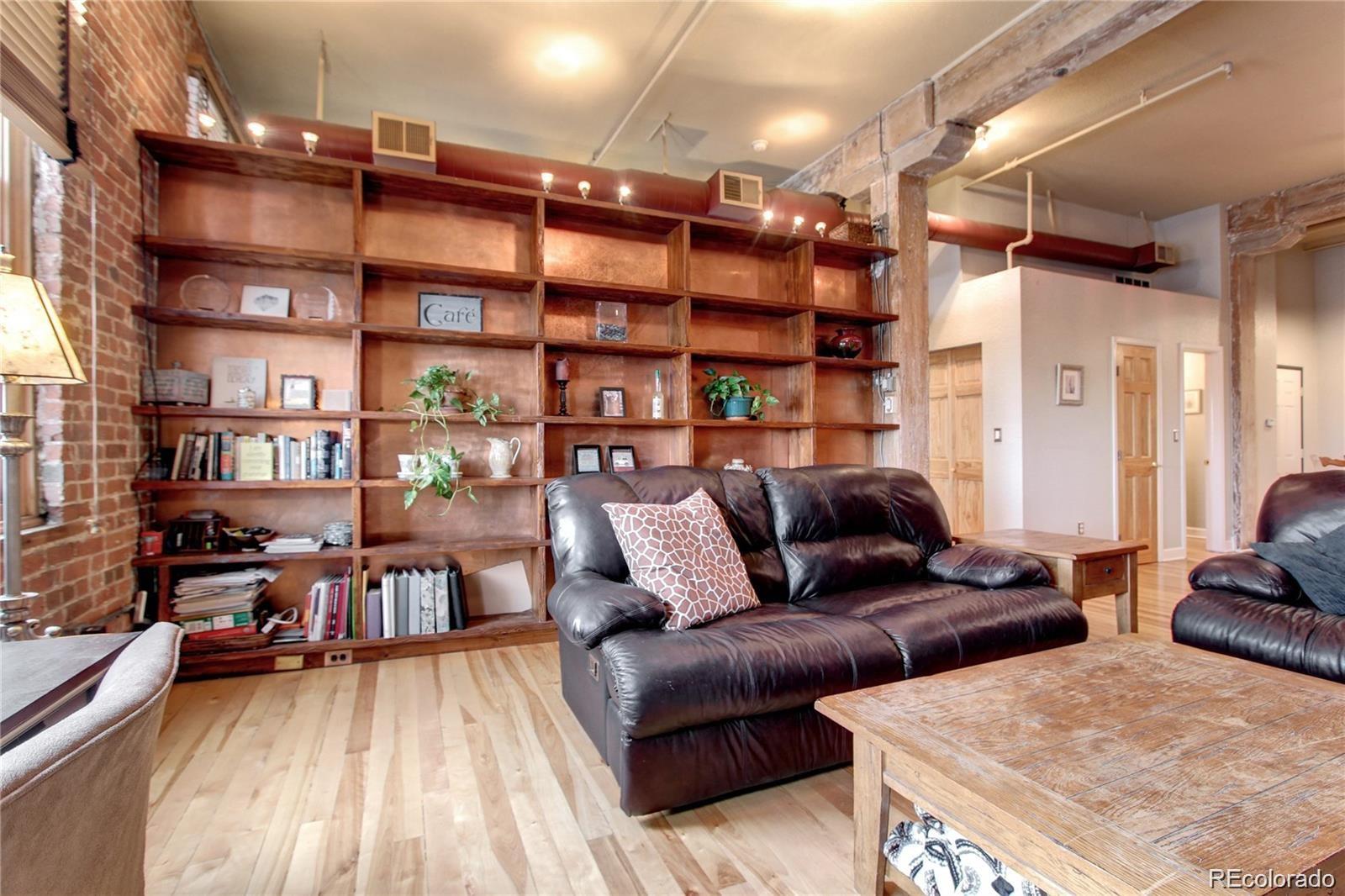 2560 Blake Street 203