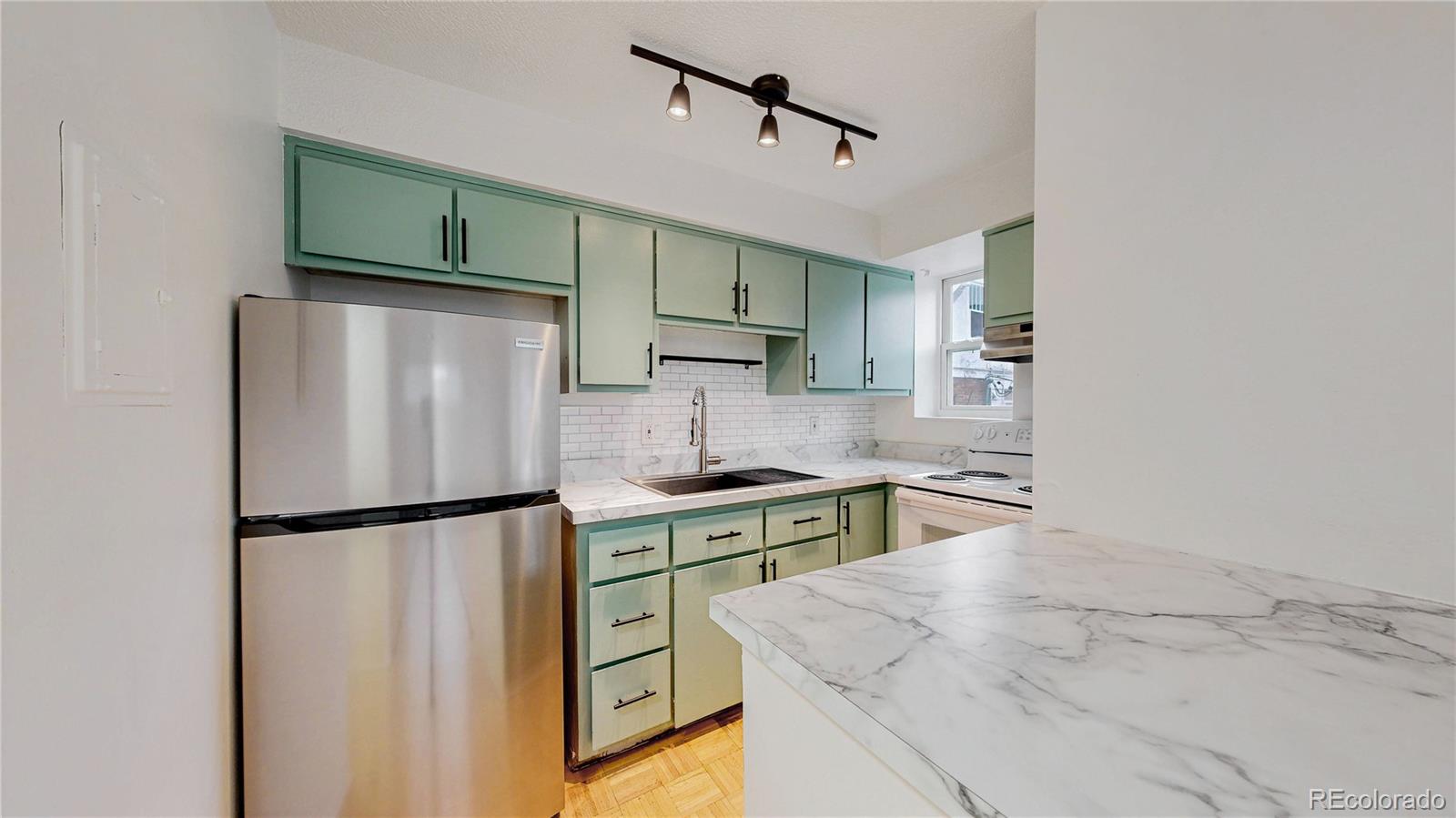 1355 Gaylord Street 8