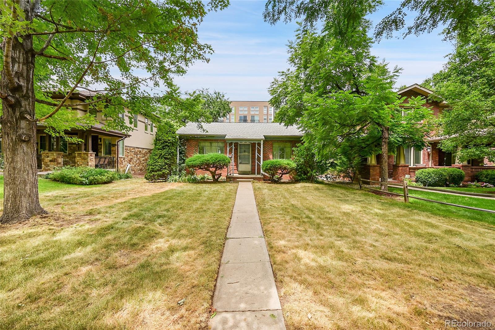 1925 S Columbine Street