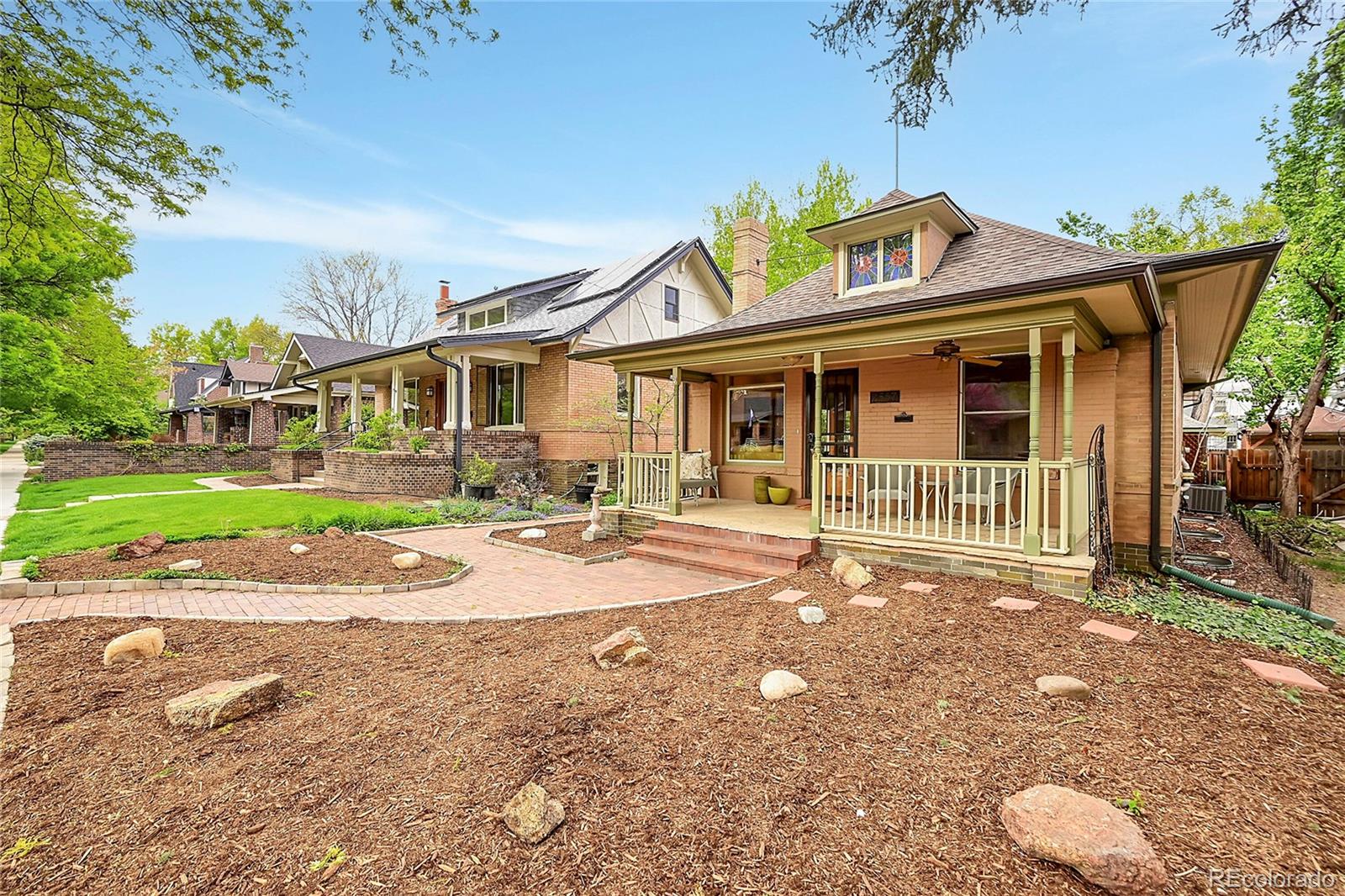 2557 Dexter Street