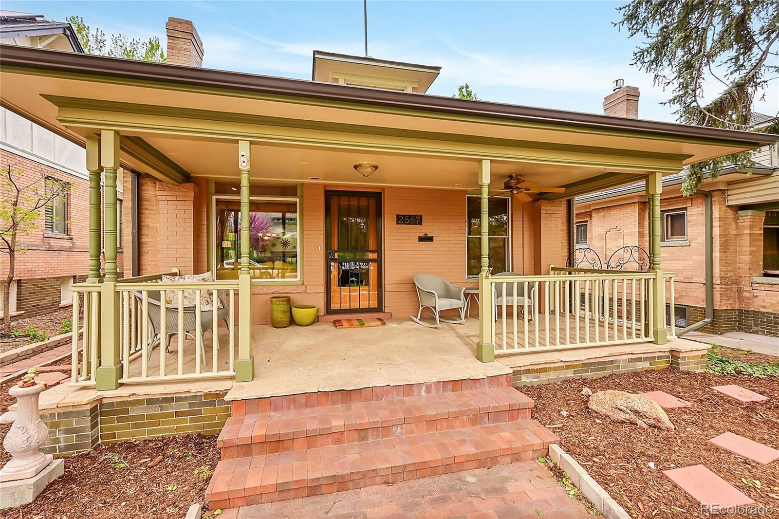 2557 Dexter Street