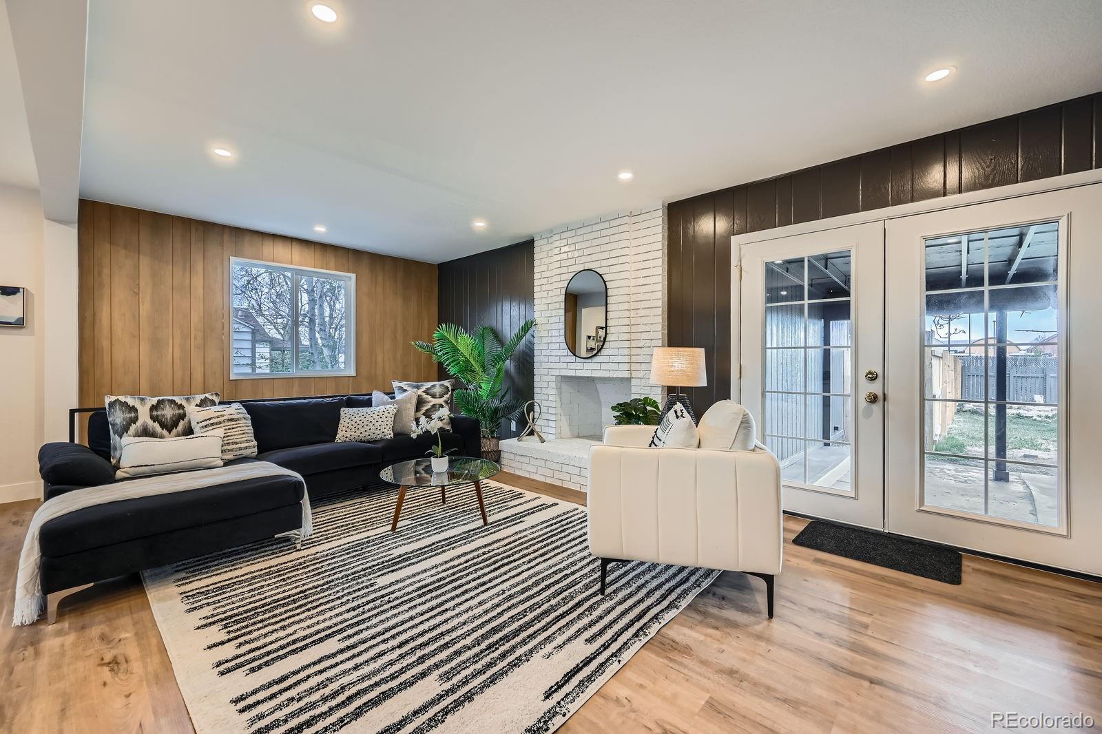 1040 Grove Street, Denver, CO, 80204 4 1040 Grove Street