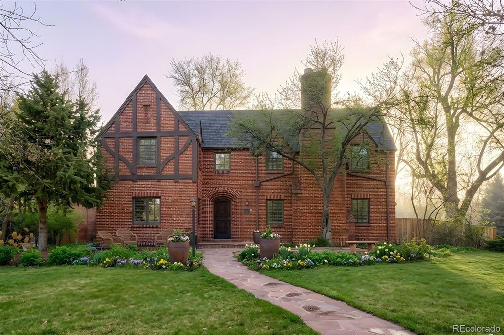 Photo of 6235 E 17th Avenue Parkway, Denver, CO 80220 (MLS # 5629867)