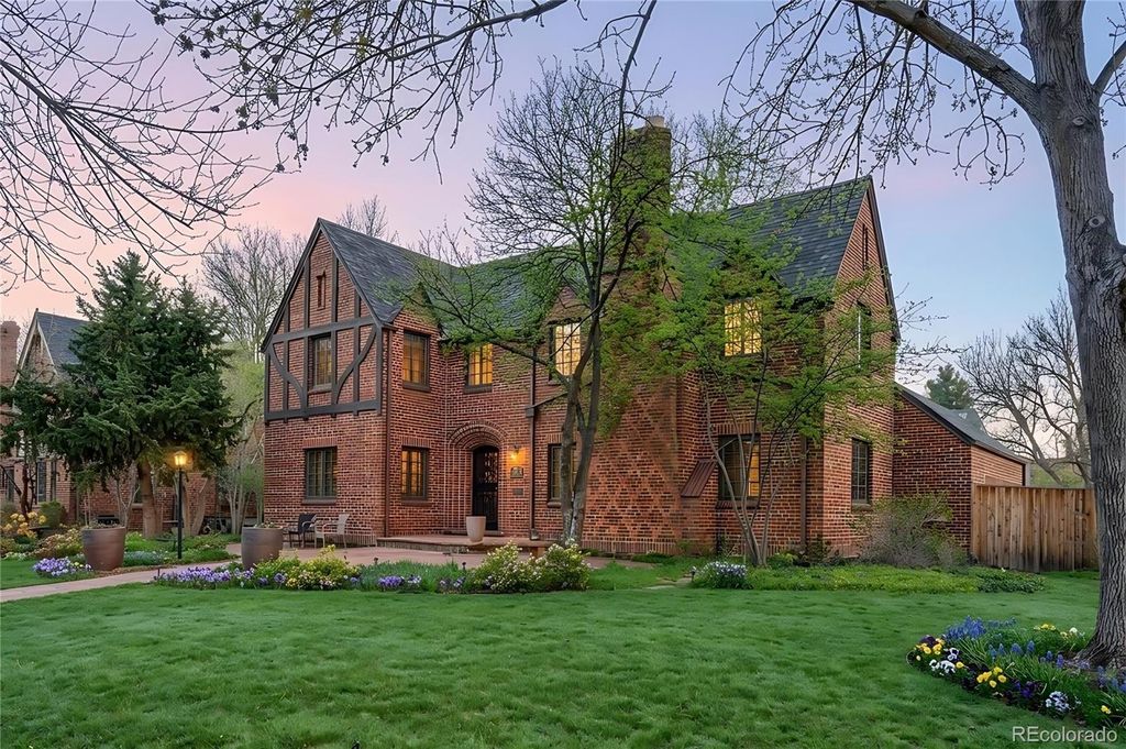 Photo of 6235 E 17th Avenue Parkway, Denver, CO 80220 (MLS # 5629867)