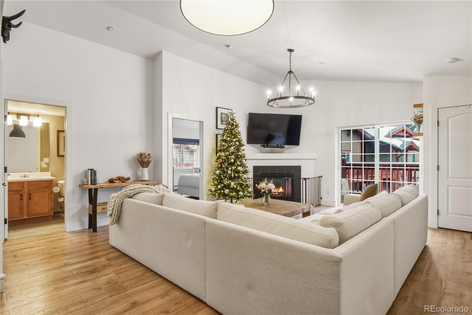 303 Pelican Circle 1906