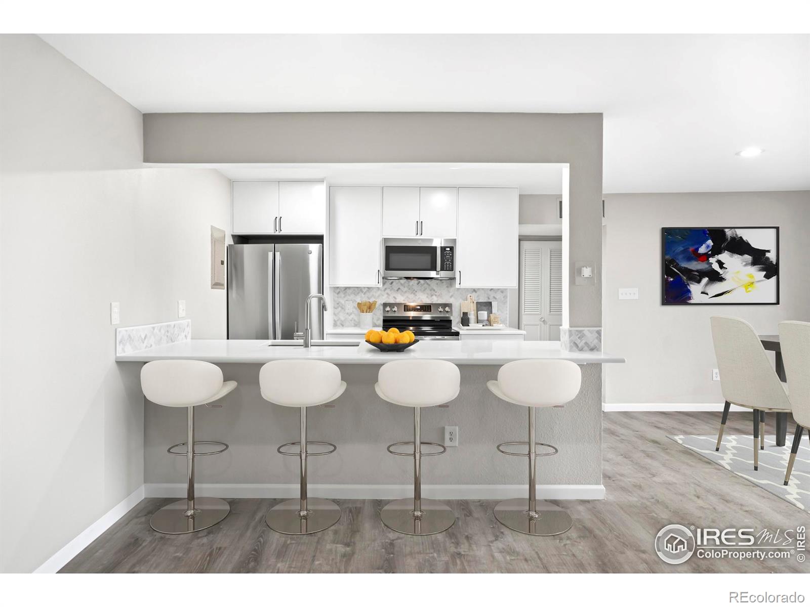 2227 Canyon Boulevard 462B