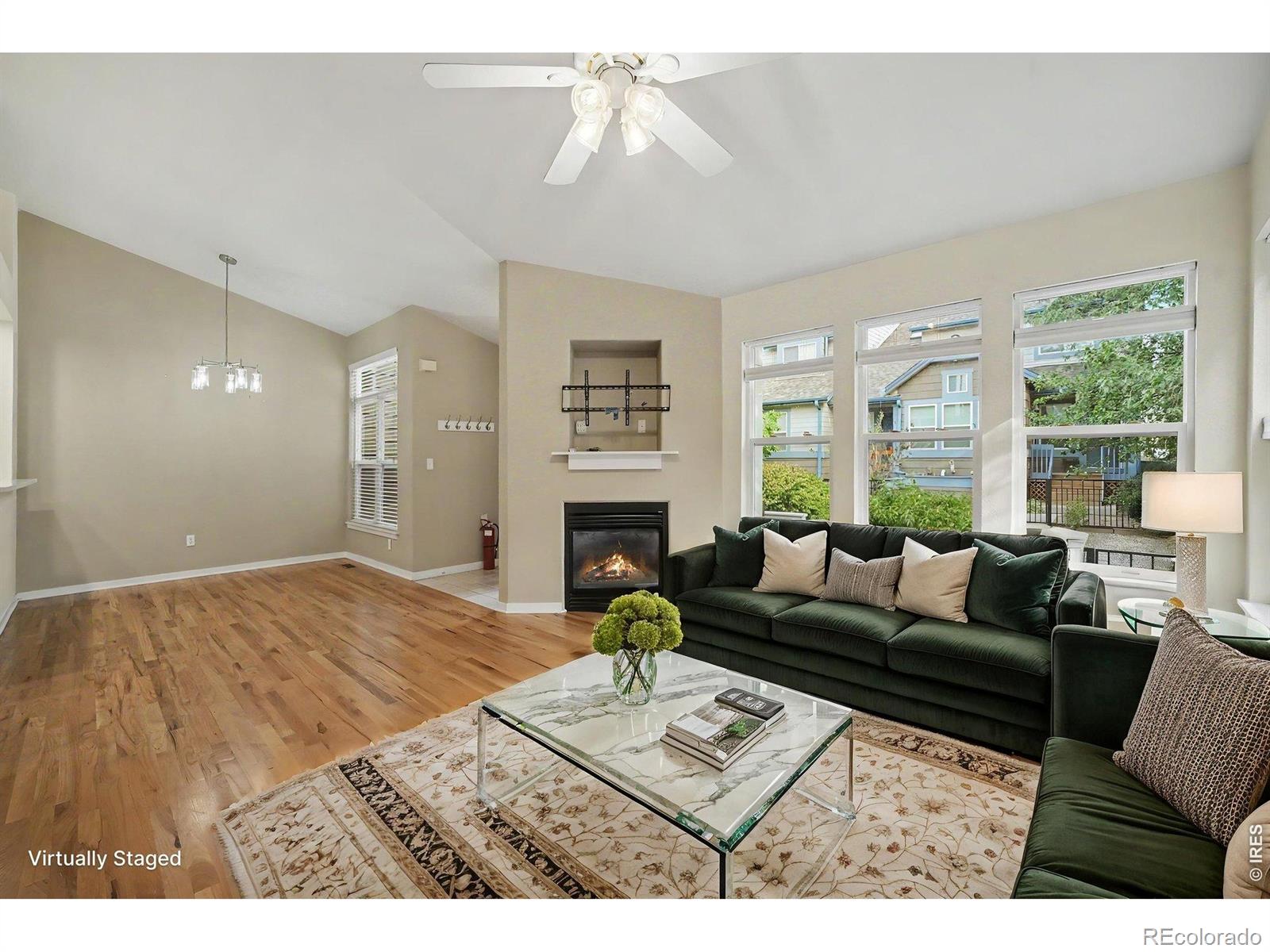125 Rowena Place