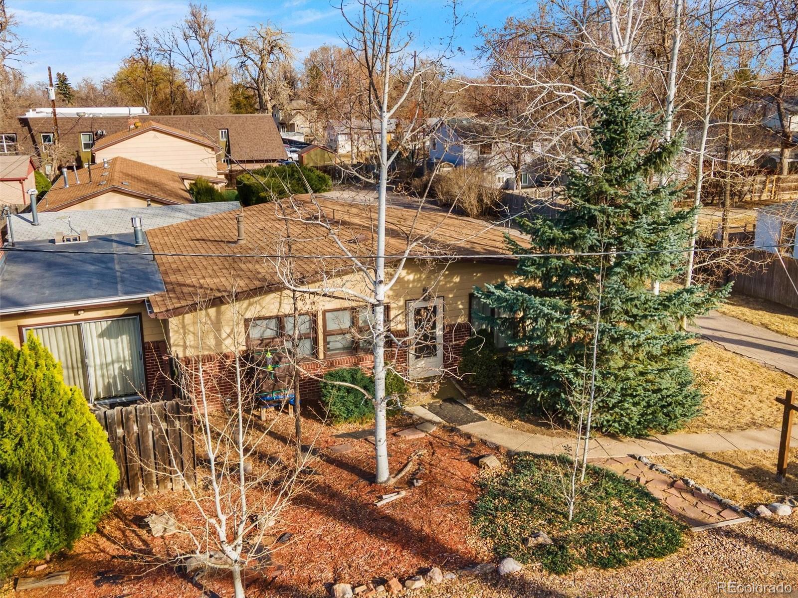 2560 Brentwood Street