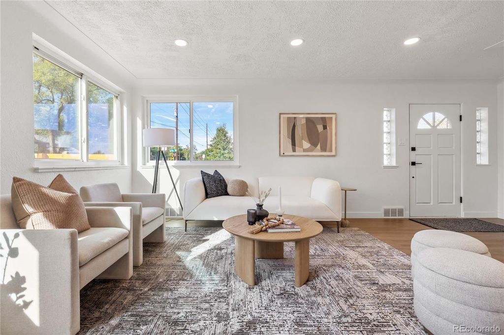 Photo of 5204 Perry Street, Denver, CO 80212 (MLS # 3900028)