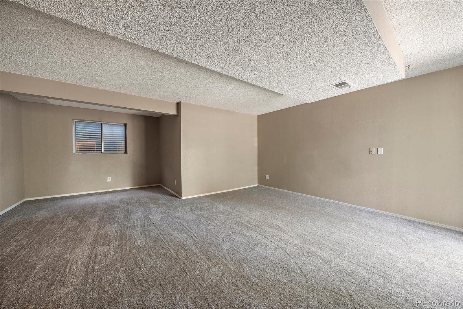 Photo 18 of 25 of 4003 S Rifle Court townhome
