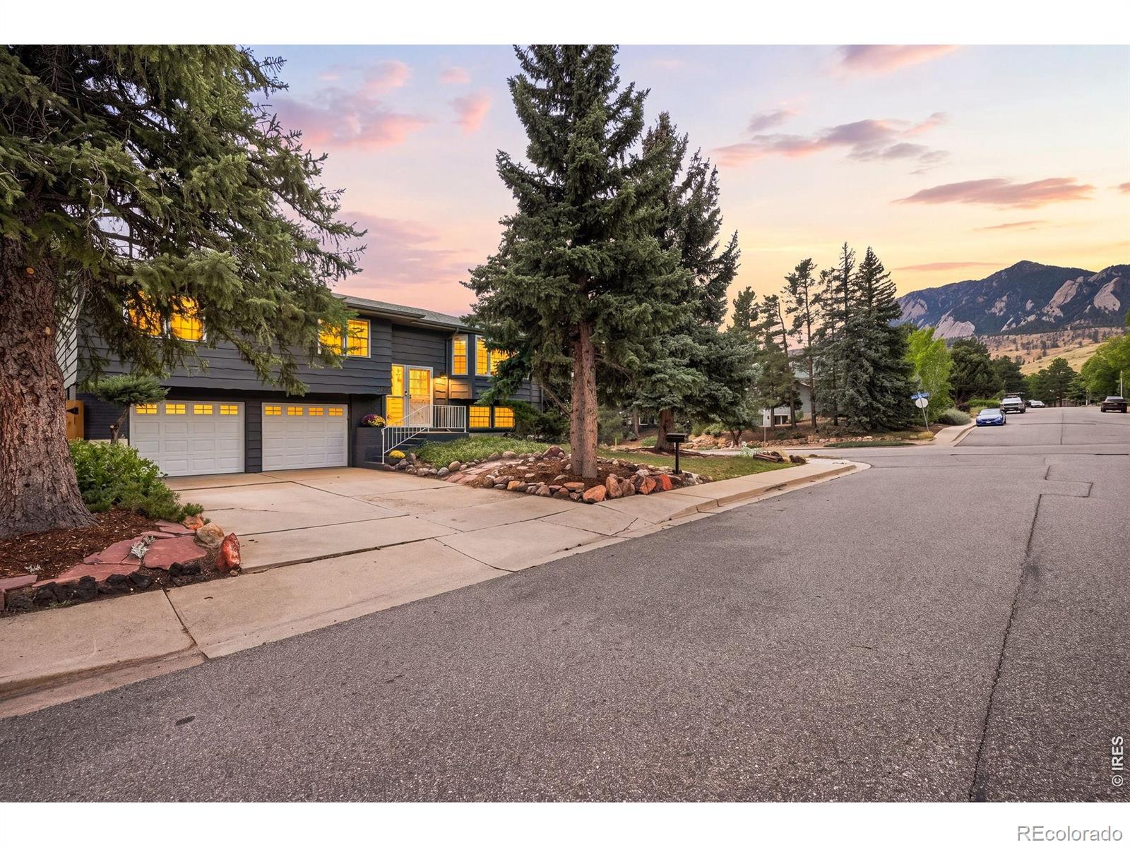 2295 Hillsdale Circle