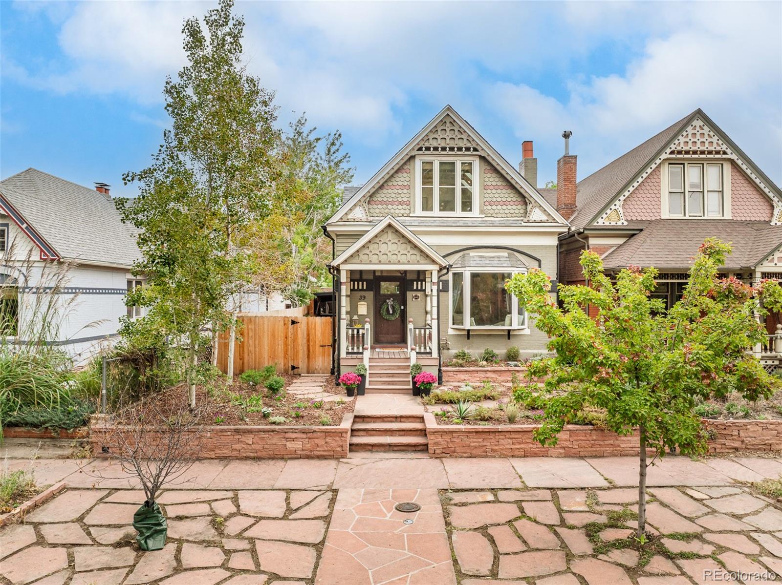 39 W Cedar Avenue
