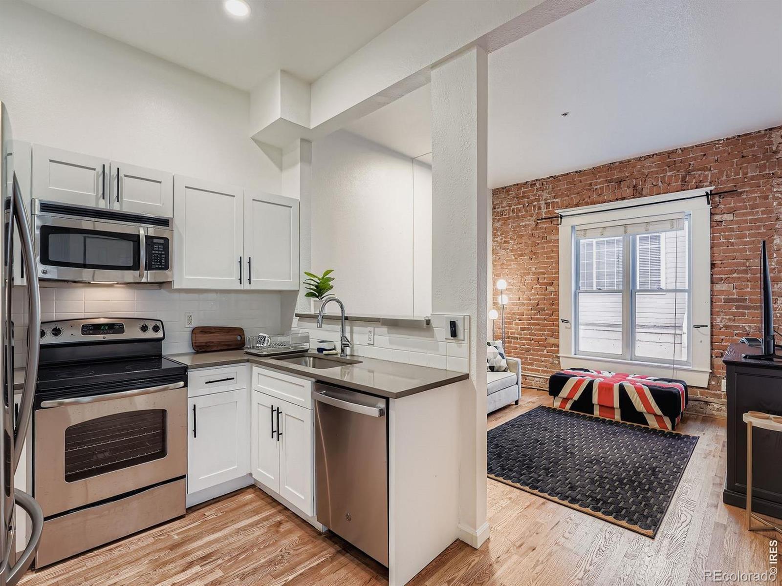 1425 N Washington Street 205