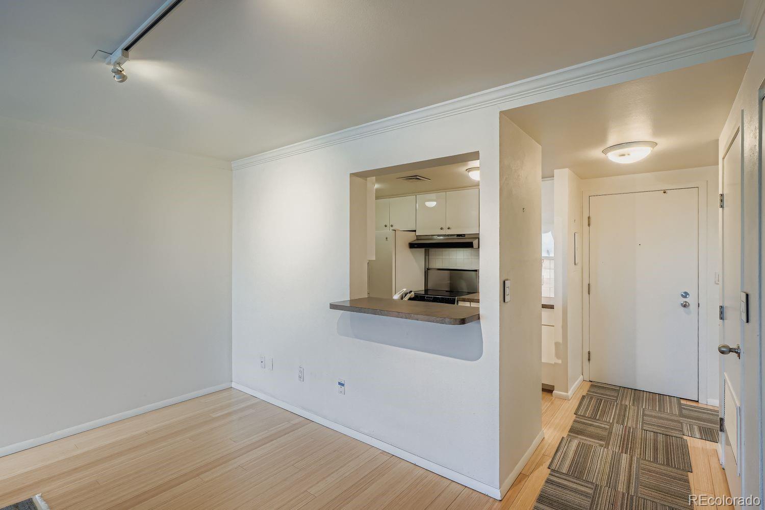 800 N Pearl Street 809