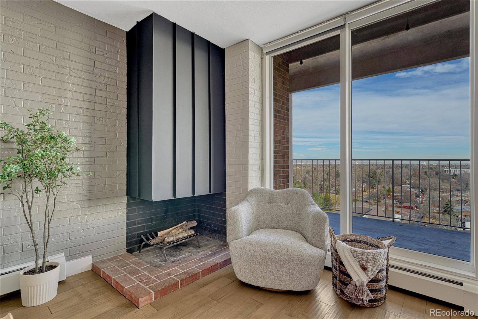 955 Eudora Street 1508