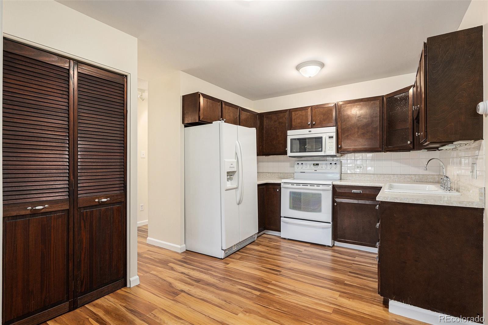 350 S Clinton Street 2A