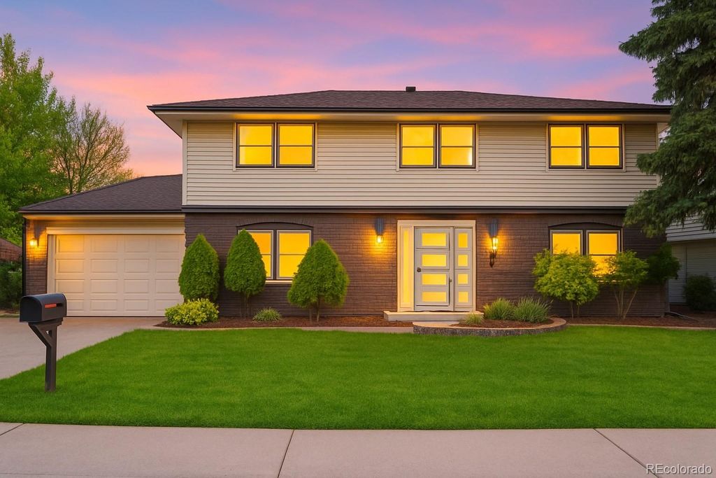 Photo of 4055 S Niagara Way, Denver, CO 80237 (MLS # 7999060)