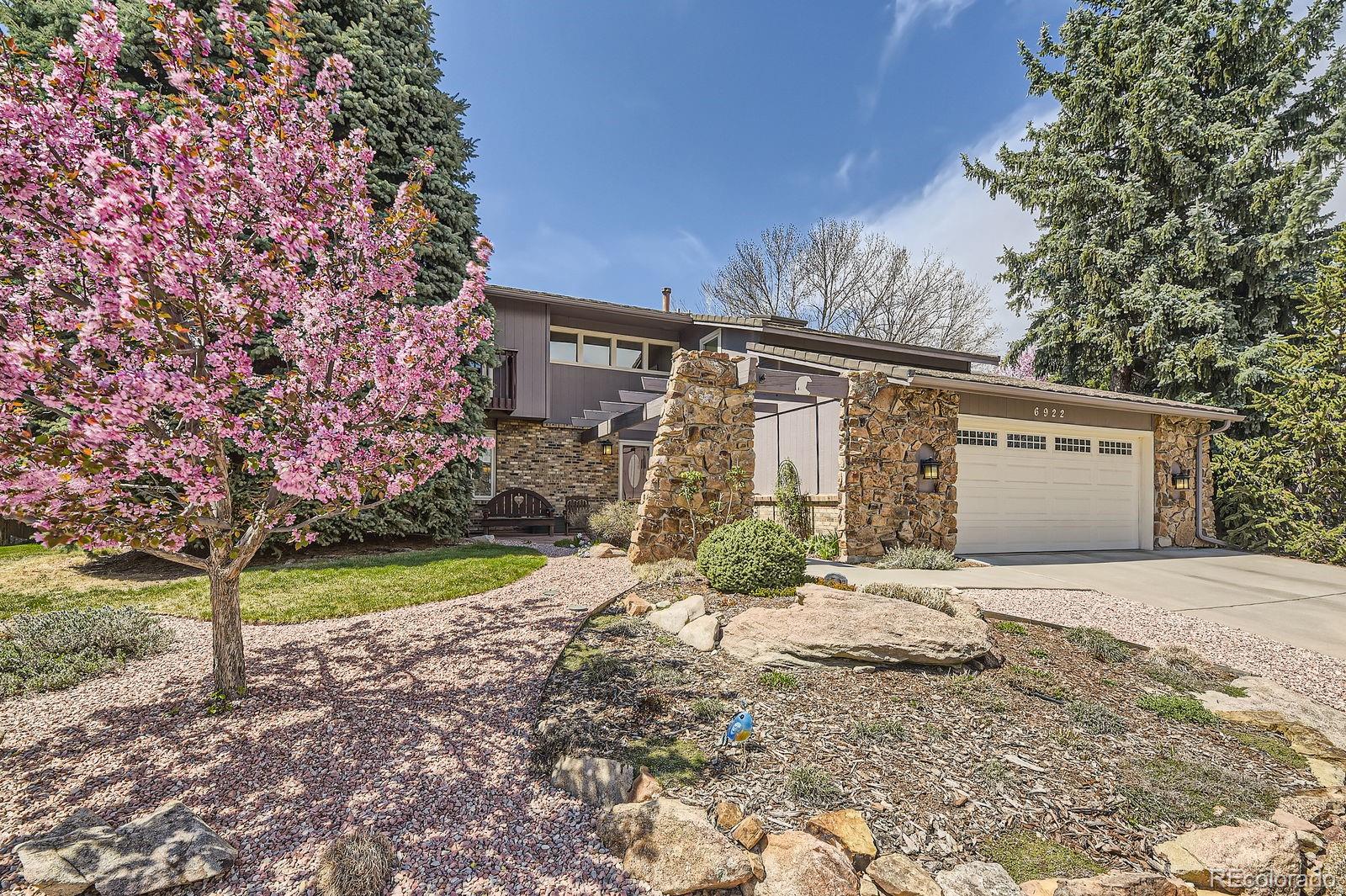 6922 W Walden Place