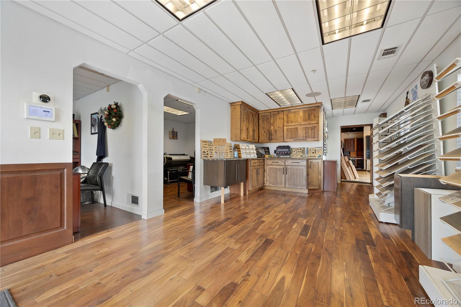 1255 W 47th Avenue