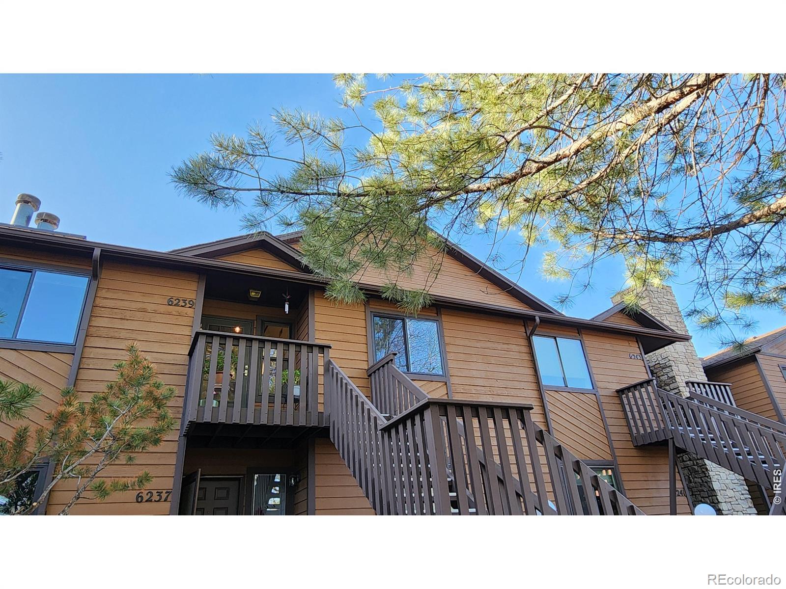 6239 Willow Lane