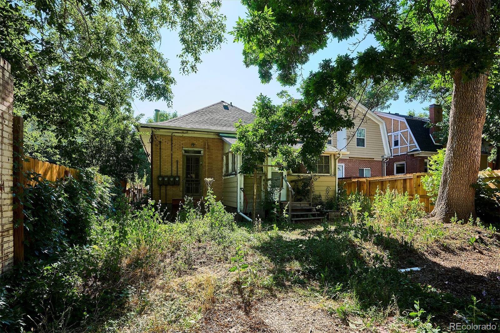 1643 Adams Street