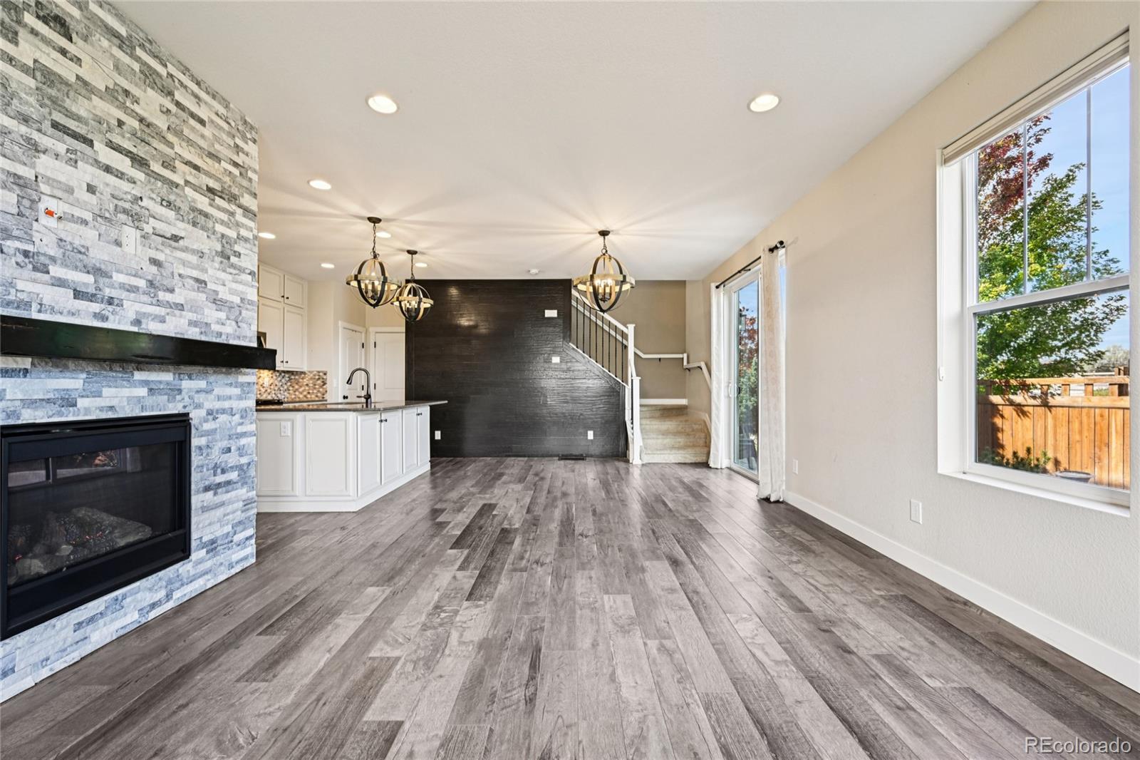 2389 W 165th Lane