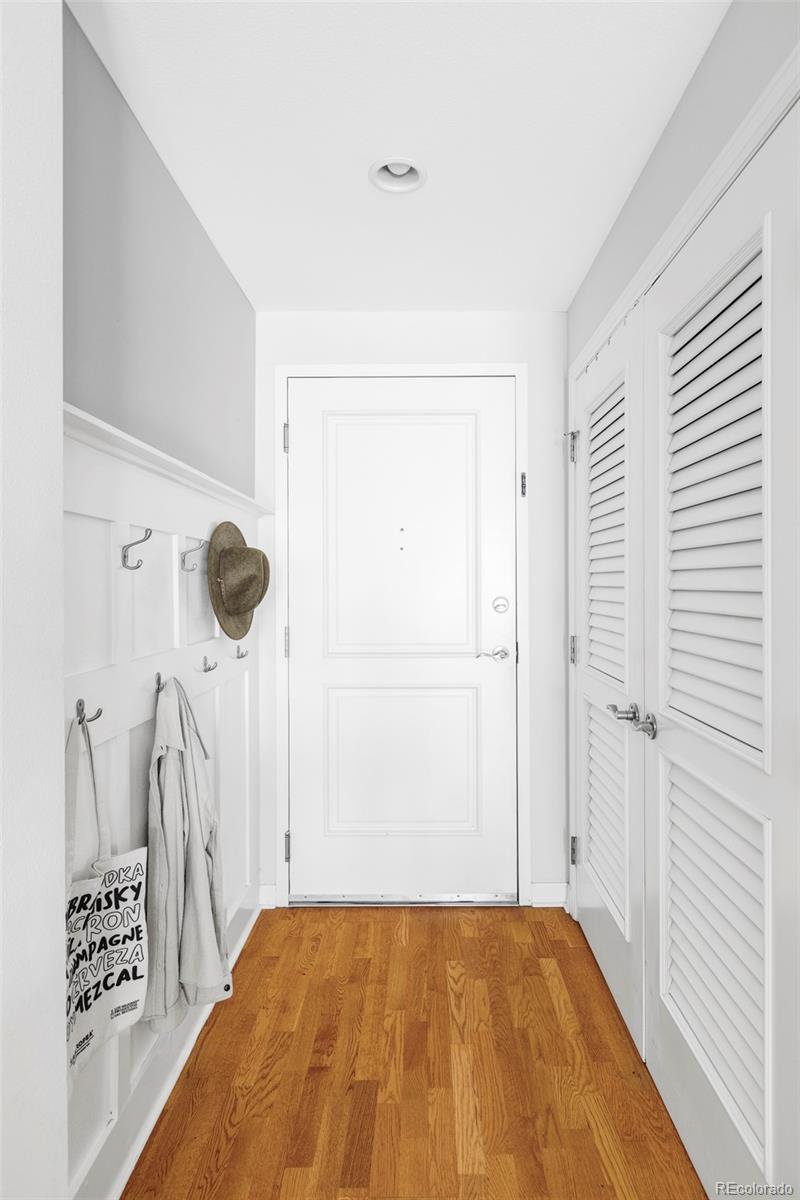 1975 N Grant Street 527