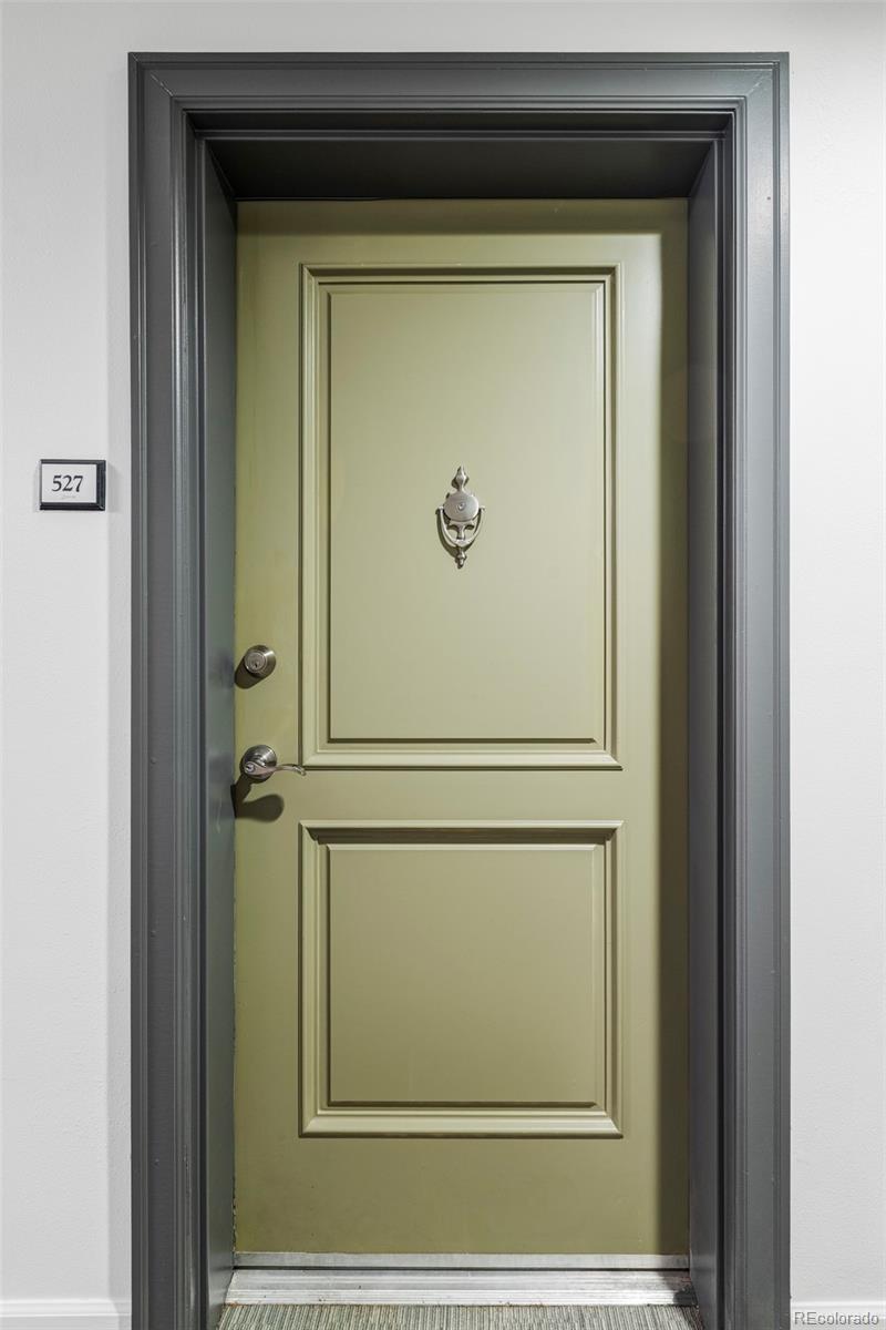 1975 N Grant Street 527