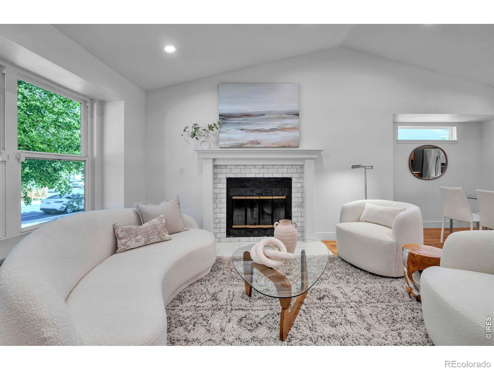 2124 W Centennial Drive