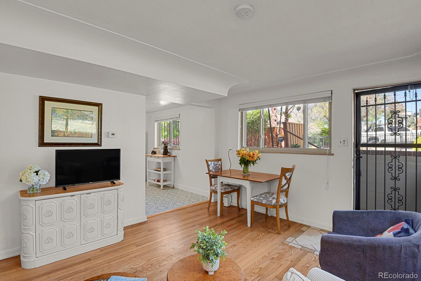 3290 W Fairview Place