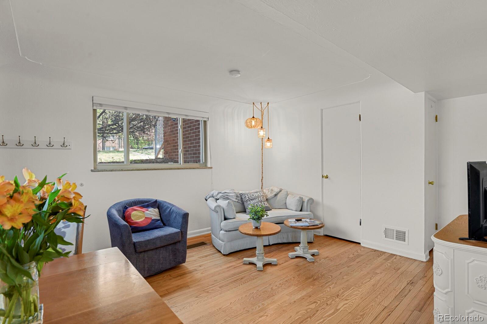 3290 W Fairview Place