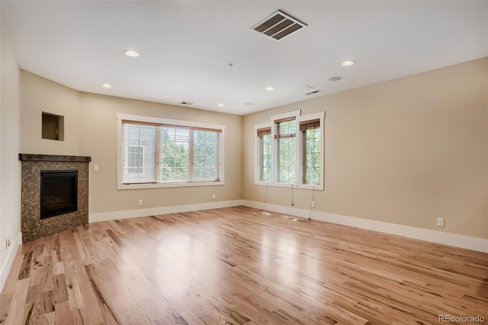 930 S Pearl Street 101