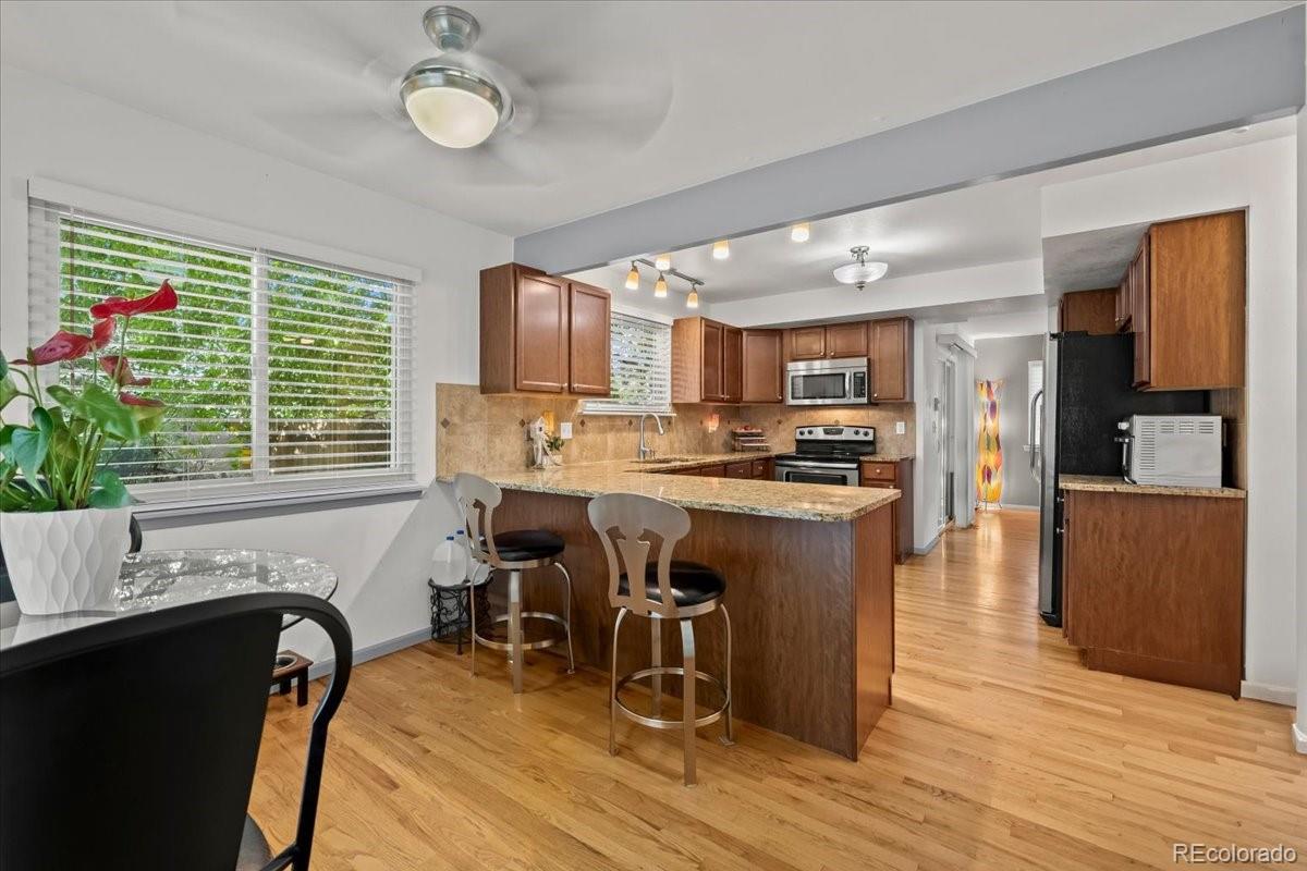 8060 Meadowdale Square