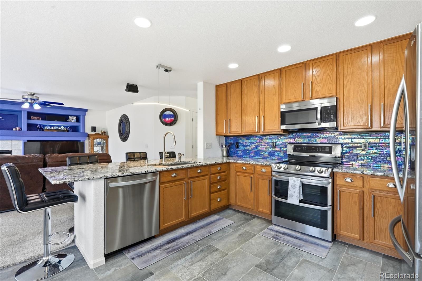 14985 Elizabeth Street