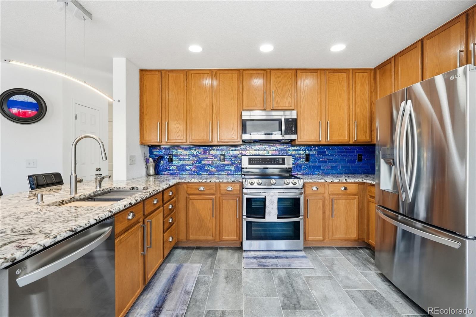 14985 Elizabeth Street