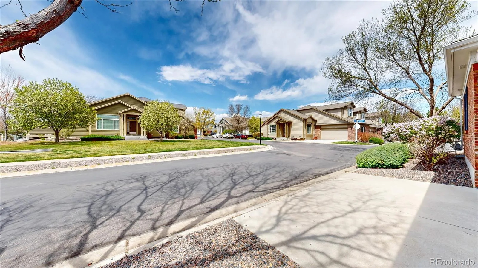 Broomfield, Colorado 80020, United States, 3 Bedrooms Bedrooms, ,3 BathroomsBathrooms,Residential,Pending,211582
