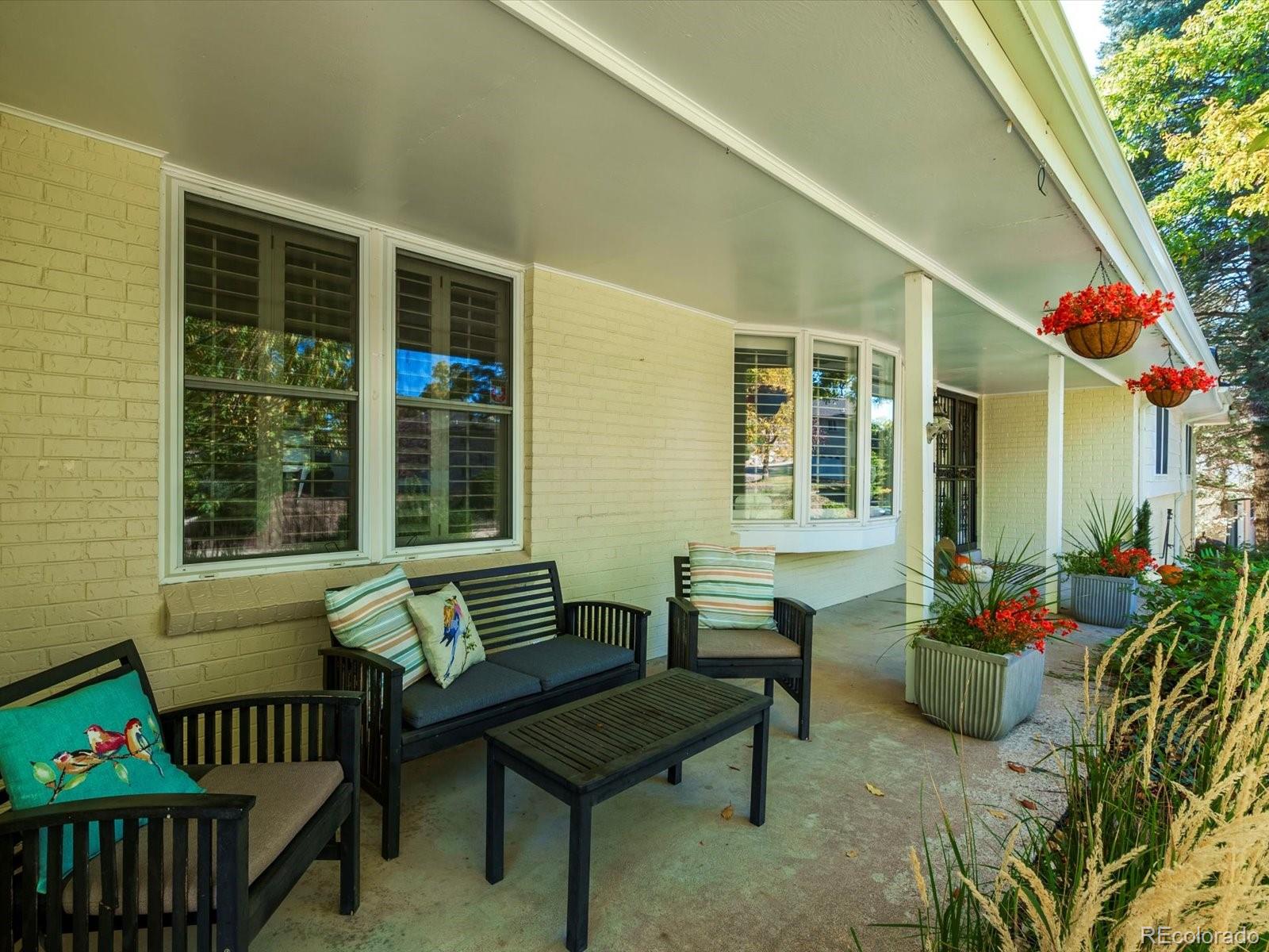 8566 E Lehigh Avenue