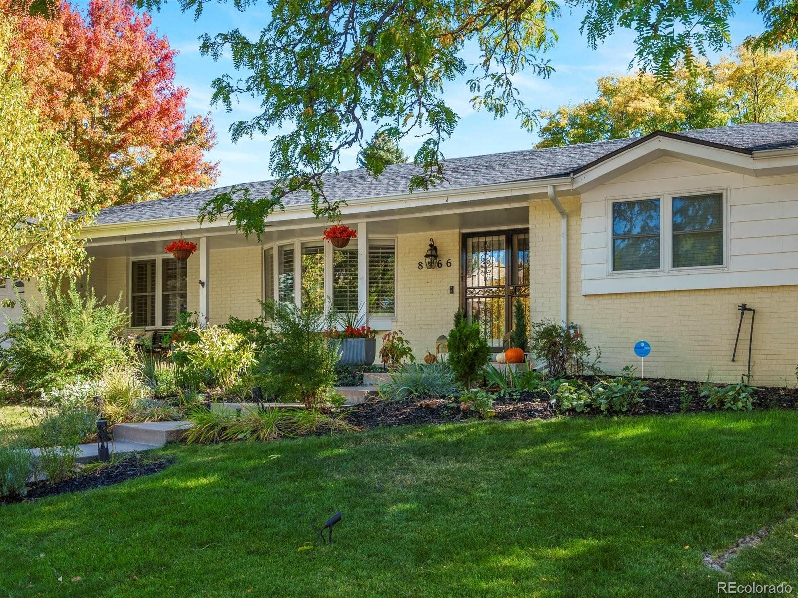 8566 E Lehigh Avenue